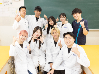 新大阪歯科技工士専門学校