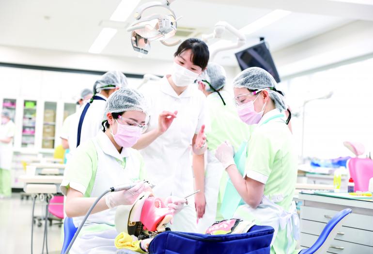 名古屋ユマニテク歯科衛生専門学校