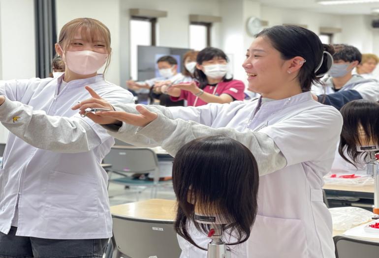 アポロ美容理容専門学校