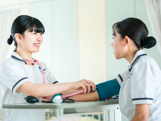 横浜未来看護専門学校